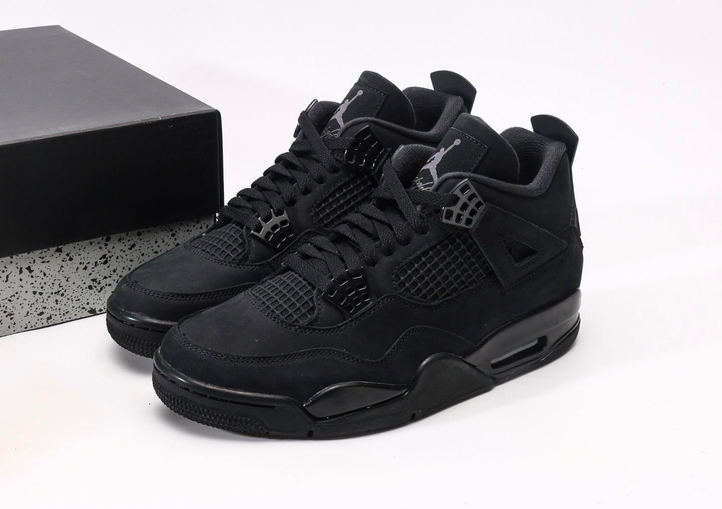 Retro 4 “Black Cat”